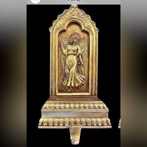 Stunning and heavy stocking hanger